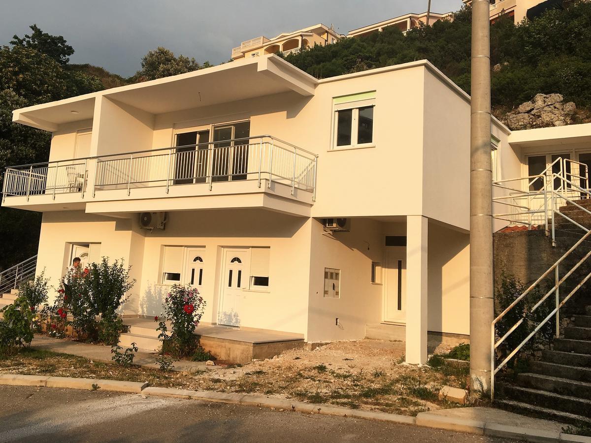 Apartmani Butigan-Tiha Luka 네움 외부 사진